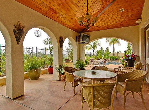 Real Estate Exterior